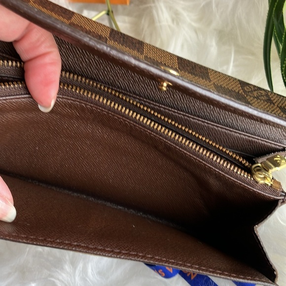 LOUIS VUITTON long snap wallet. EUC - Picture 7 of 16